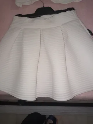 Conjunto blanco falda y chaqueta
