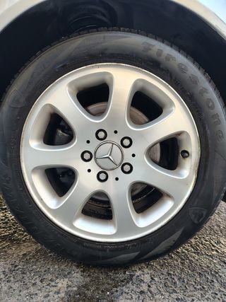 Llantas Mercedes 16" con neumáticos