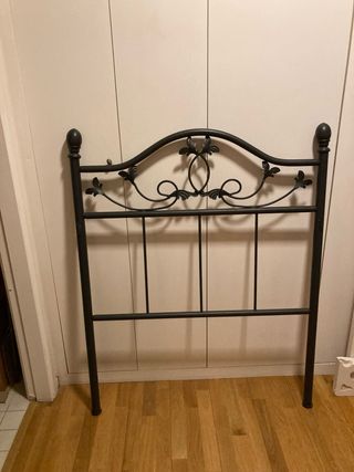 Cabezal de cama de forja negro
