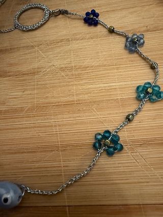 Collana artigianale con pesciolino blu