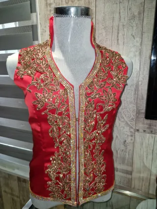 Chaleco Novio Bordado Piedras Oro Rojo