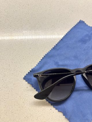 Occhiali da sole Ray-Ban modello Erika Classic