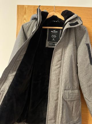 Abrigo joven Hollister gris
