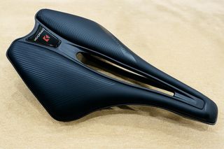 Sillín KP02 Carbon Orbital