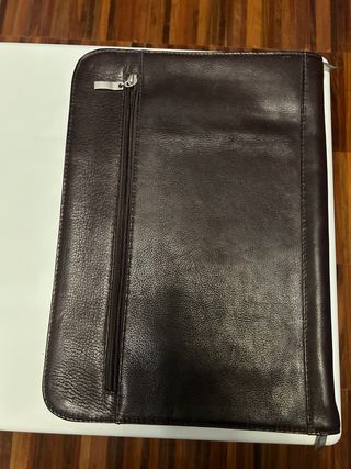 Cartera de mano piel marrón con cremallera