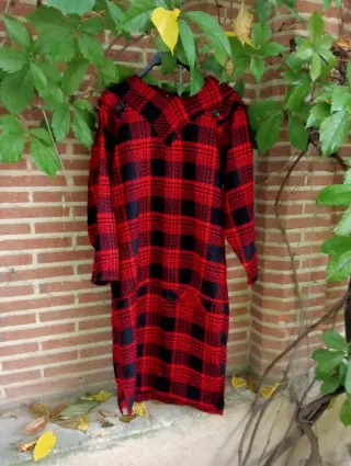 Vestido de cuadros rojo y negro