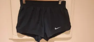 Calções desportivos Nike pretos