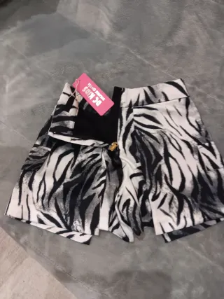 Shorts niña estampado cebra con cinturón