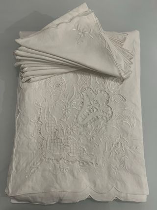 Tovaglia +12 tovaglioli lino ricamato