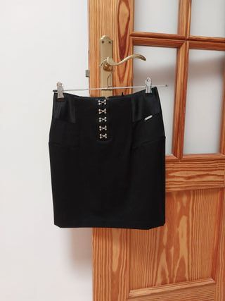 Falda mini GUESS negra