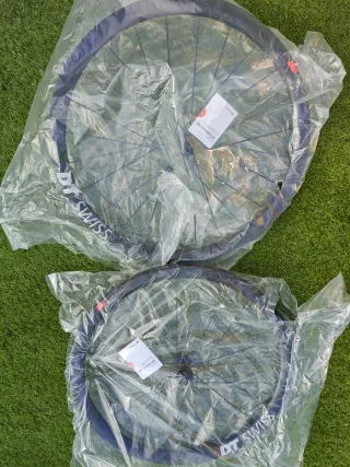 DT SWISS ERC 1100 DICUT DB 35 ruedas carbono