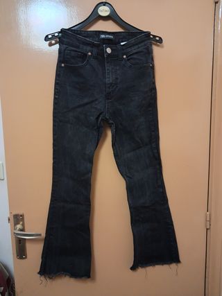 Vaqueros Zara Flare Negros