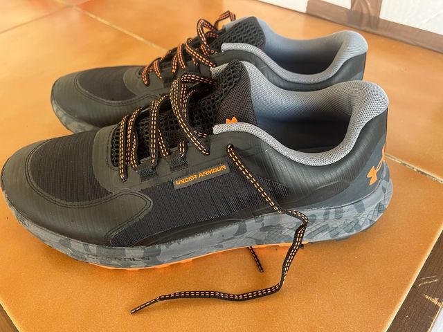 Zapatillas Under Armour.