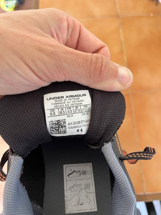 Zapatillas Under Armour.