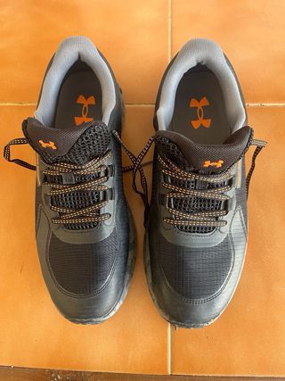 Zapatillas Under Armour.