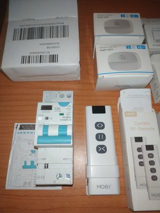 LOTE DE ENCHUFES Y MÁS!