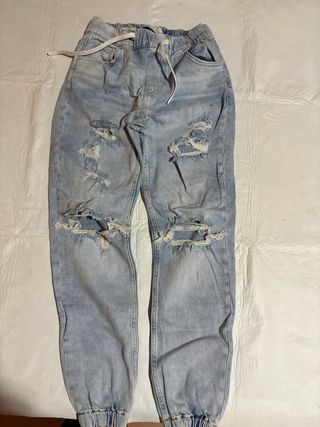 Pantalones vaqueros rotos mujer