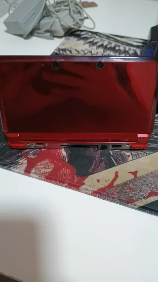 Nintendo 3DS Japanese Red con caricabatterie