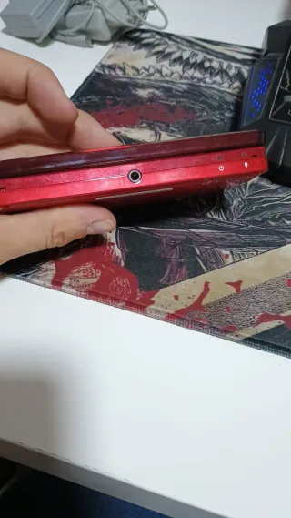 Nintendo 3DS Japanese Red con caricabatterie