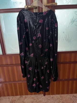 Vestido Bershka lentejuelas negro y rosa Talla L