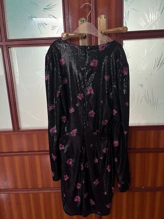 Vestido Bershka lentejuelas negro y rosa Talla L