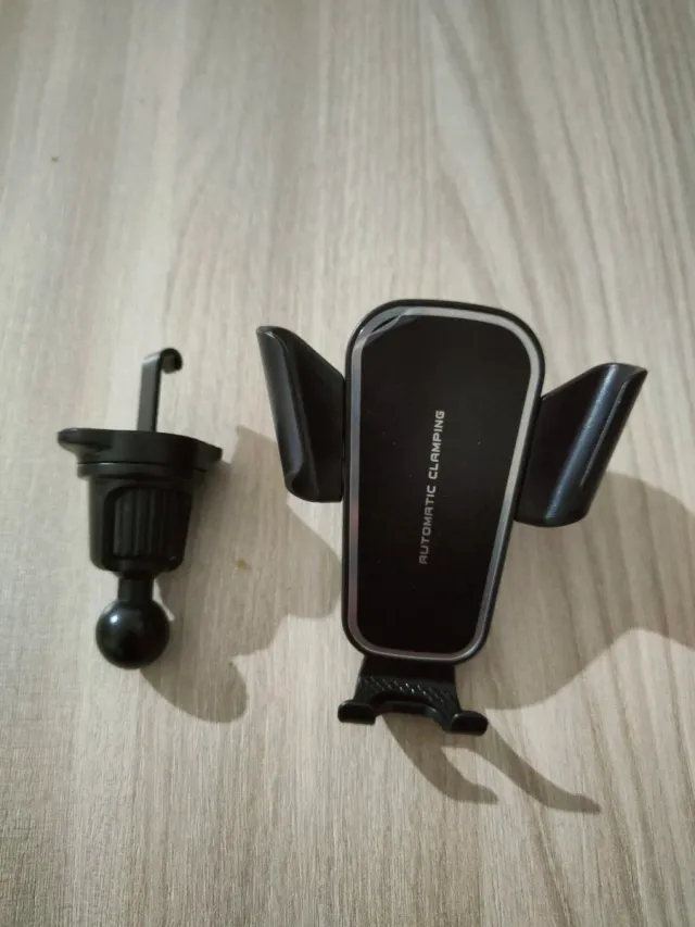 Supporto cellulare per auto