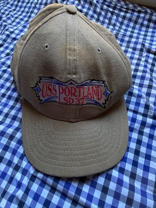 Gorra New Era Beige USS Portland LSD 37