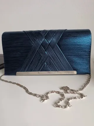 Bolso de fiesta azul y plateado
