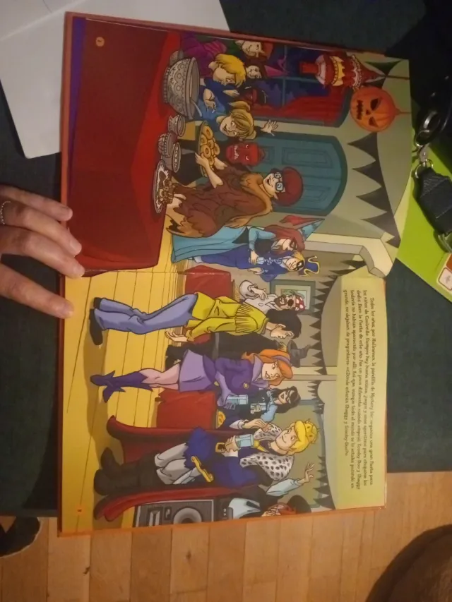 Scooby-Doo y la máscara de Halloween embrujada