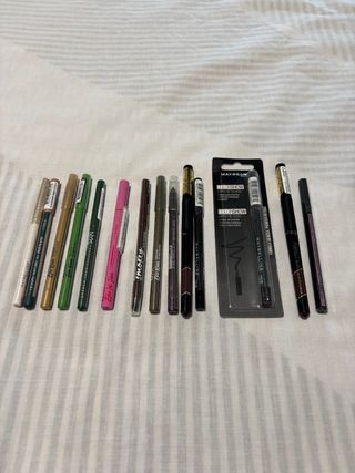 Lápices de Ojos L'Oréal y Maybelline unidad 