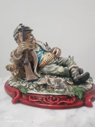 Figura Cazador Cerámica Artesanal