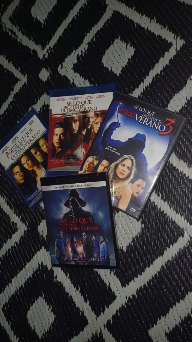 PRECINTADA! SÉ LO QUE  HICISTEIS EL  ÚLTIMO VERAN0