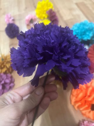 Ramillete Flamenca Morado