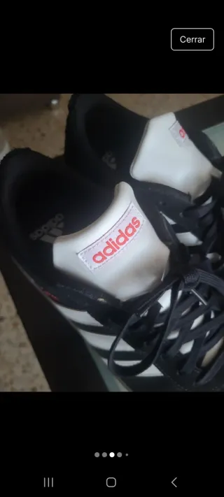 Zapatillas Adidas Negras y Blancas