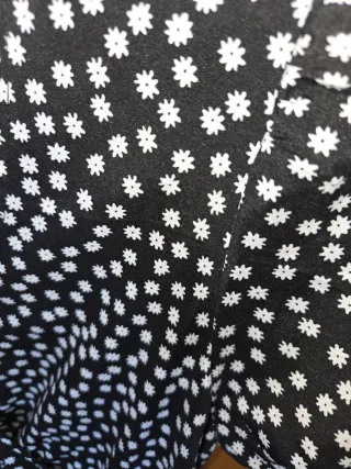 Vestido estampado floral negro y blanco