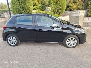Peugeot 208 1.2 PureTech 75 cv