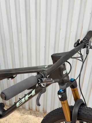Bicicleta BH Lynx SLS 9.7