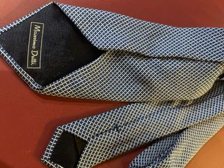 Corbata azul y blanca con micro-estampado