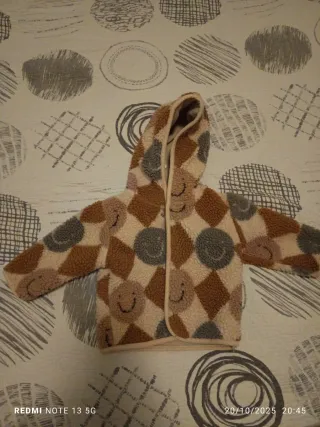 Chaqueta borrego bebé con estampado