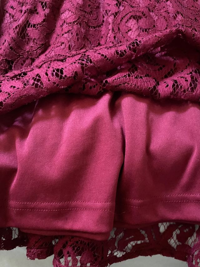 Vestido encaje granate