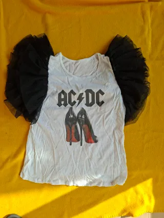 Camiseta AC/DC con volantes mujer