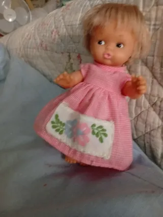 Barriguitas Famosa Muñeca Vestido Rosa