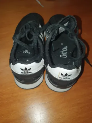 Sapatilhas Adidas Pretas