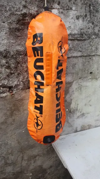 Boia Beuchat Laranja