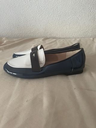 Mocasines azul y blanco talla 40