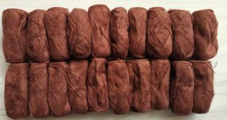 Ovillo lana pelo marrón rojizo 50g