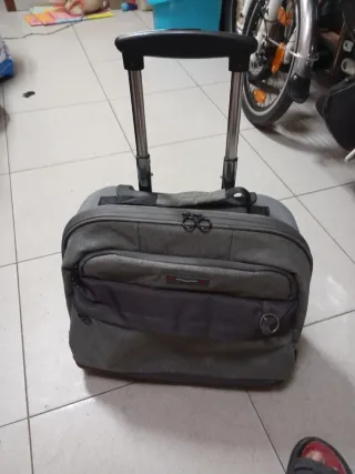 Maletín con ruedas para instituto/colegio