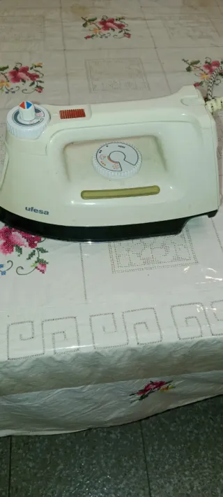 Plancha Ufesa Blanca