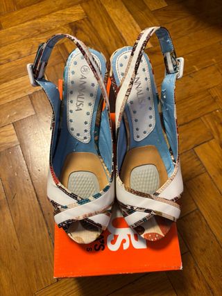 Sandalias Annalisa cuña blancas talla 38