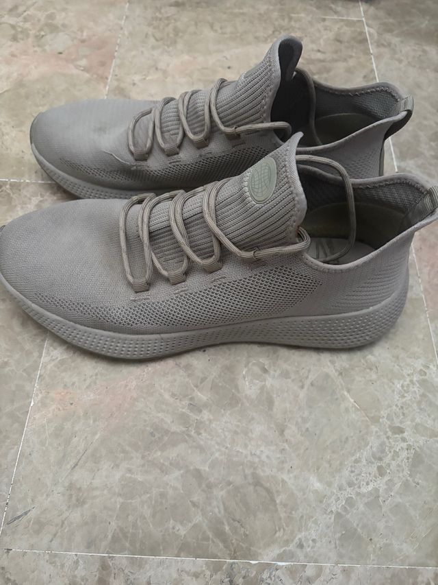 Zapatillas deportivas (45)